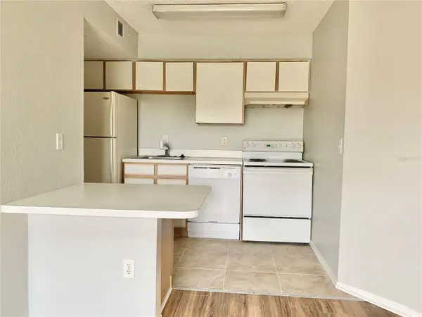2201 KEY WEST CT #327, Kissimmee, FL 34741