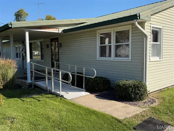 206 N Main Street, Ewing, MO 63440