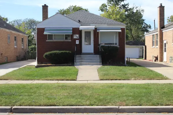 230 Bellwood AVE, Bellwood, IL 60104