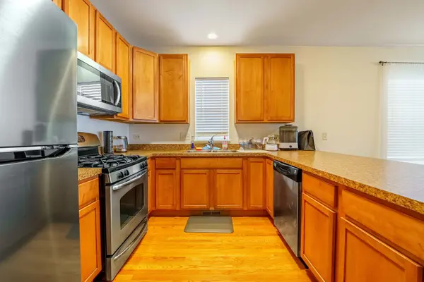5218 W Galewood AVE #A, Chicago, IL 60639