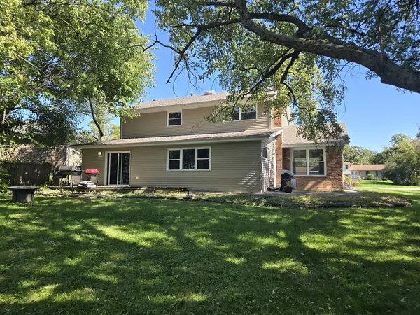 784 Exmoor RD, Olympia Fields, IL 60461