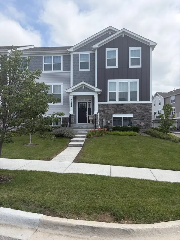 2724 Fieldcrest DR #3106, Mundelein, IL 60060