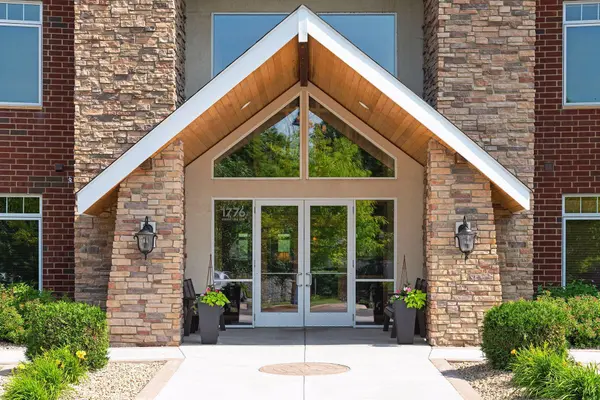 1776 Stieger Lake LN #409, Victoria, MN 55386