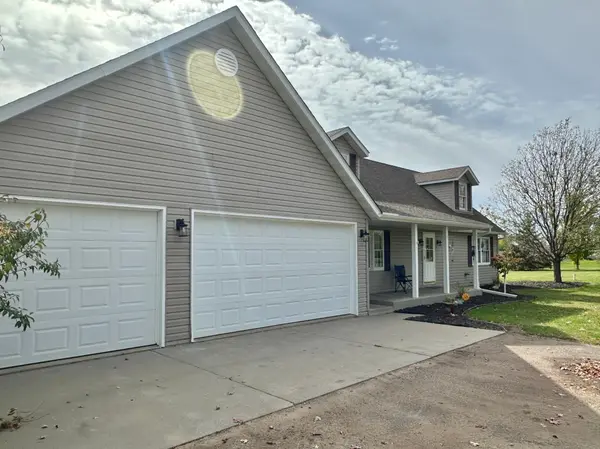 1309 214th AVE, New Richmond, WI 54017