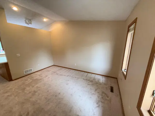 3888 Gibraltar TRL, Eagan, MN 55123