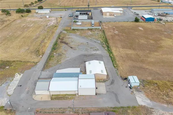 23986 E 1013 RD, Weatherford, OK 73096