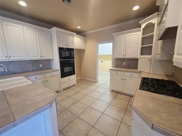 17205 Cedar DR, Edmond, OK 73012