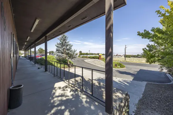 7509 W Deschutes Ave, Kennewick, WA 99336