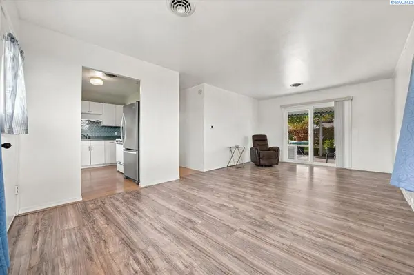 2306 Dallas St, Richland, WA 99352