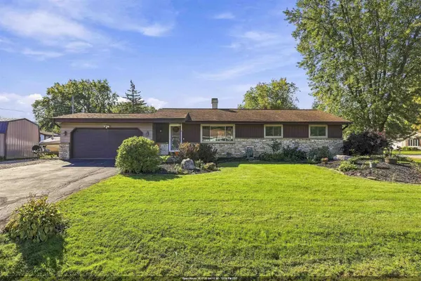 1611 JENNIE ST, Menasha, WI 54952