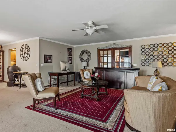 830 OAKBROOK AVE, Chatham, IL 62629
