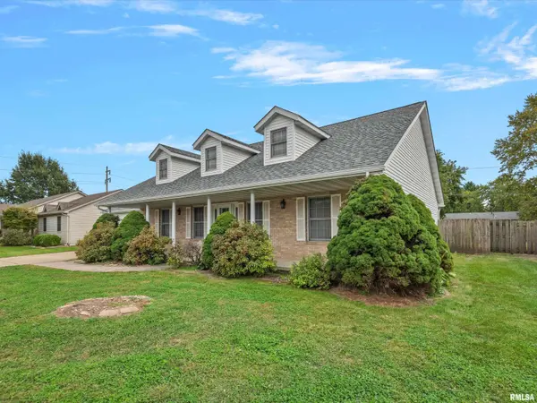 830 OAKBROOK AVE, Chatham, IL 62629
