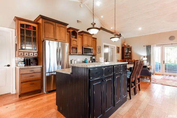 28608 E Birds Corner RD, Glasford, IL 61533