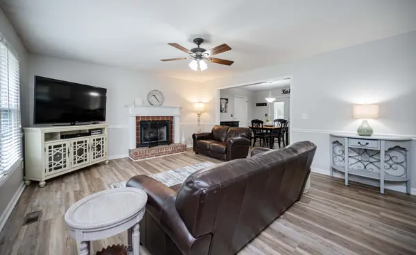 2722 Lone Oak Dr, Murfreesboro, TN 37128
