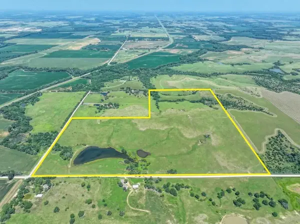 000 SW Hunter Rd,  Douglass,  KS 67039