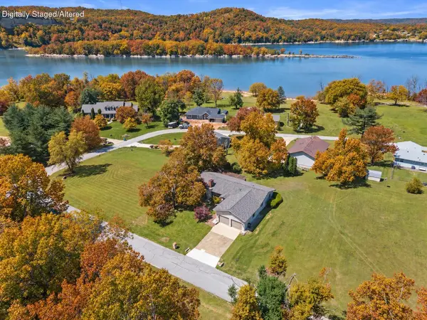 488 Hunt Club Circle, Galena, MO 65656