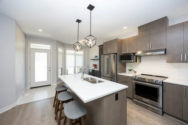 60 KAYENTA ST, Stittsville - Munster - Richmond, ON K2S 2K7