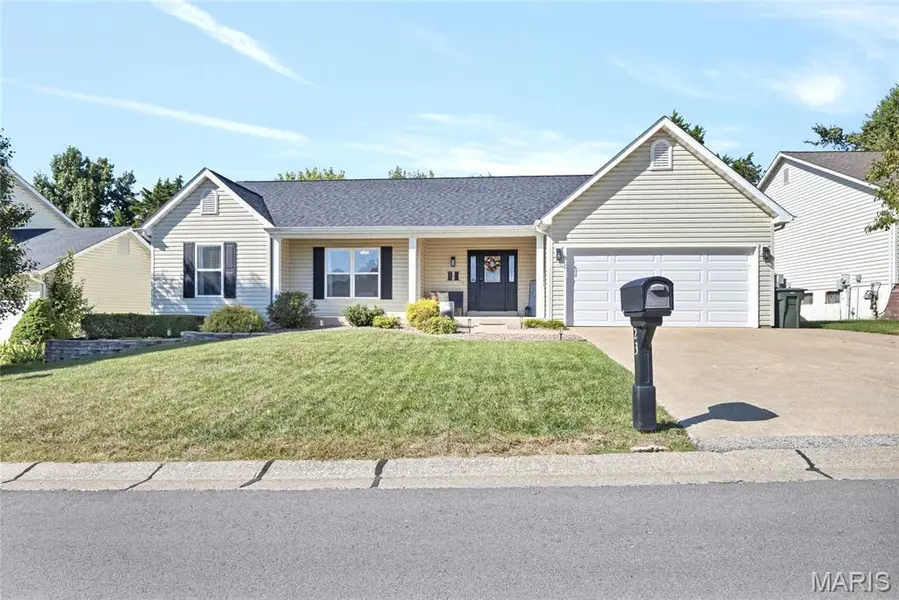 23 Bay Hill DR, St Peters, MO 63366
