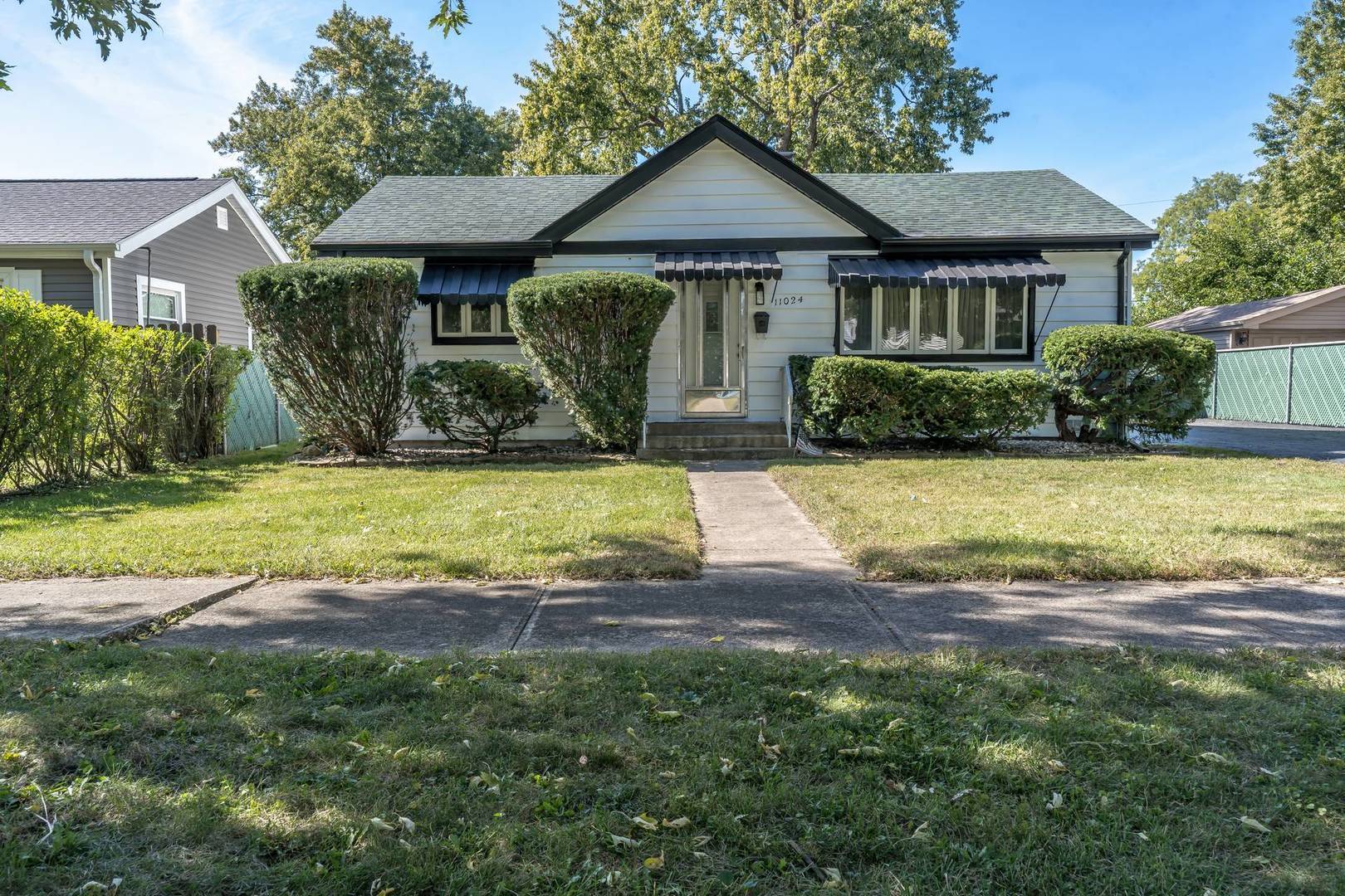 11024 Oxford AVE, Chicago Ridge, IL 60415