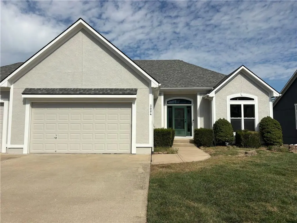 3004 SW SILVERSPUR LN, Lee's Summit, MO 64081