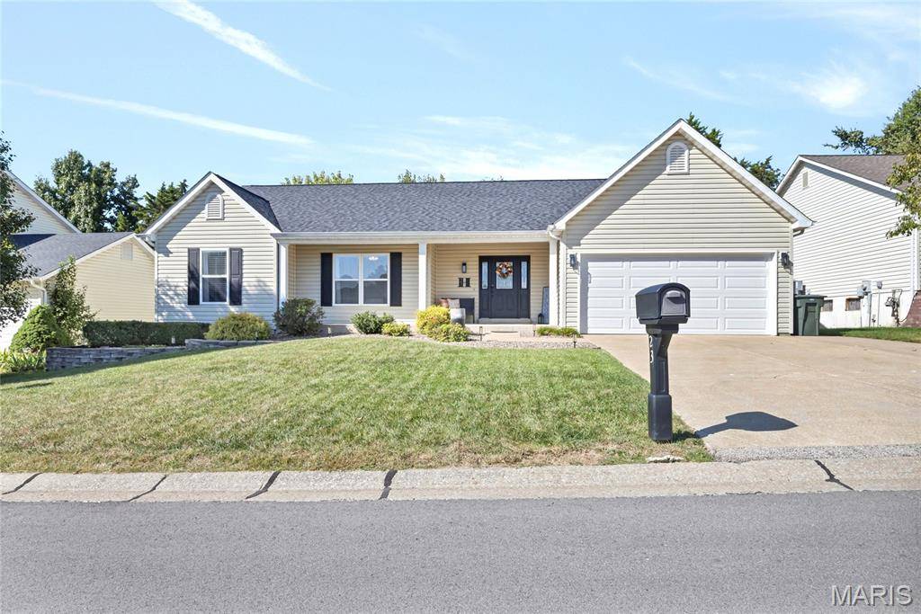 23 Bay Hill DR, St Peters, MO 63366