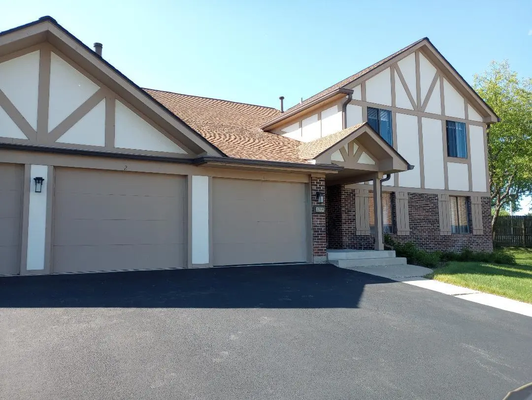 1208 Knottingham CT #2B, Schaumburg, IL 60193