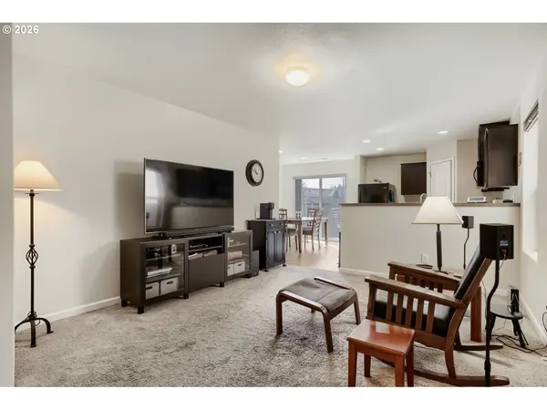 876 S VIEW DR, Molalla, OR 97038