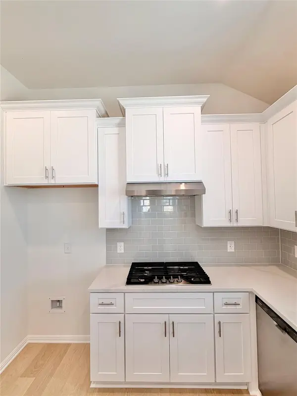 6191 Marsh LN, Buda, TX 78610