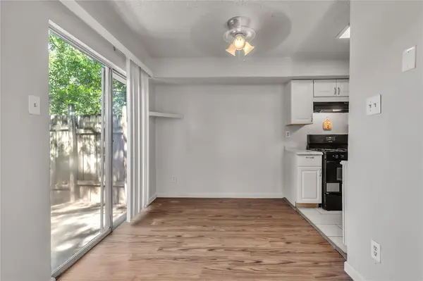 5707 Cougar DR, Austin, TX 78745