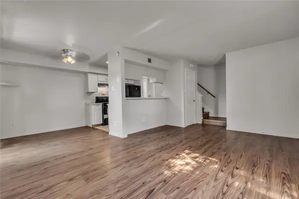 5707 Cougar DR, Austin, TX 78745