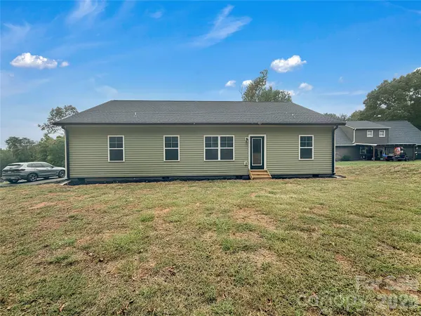 321 Whispering Pines CIR, Forest City, NC 28043