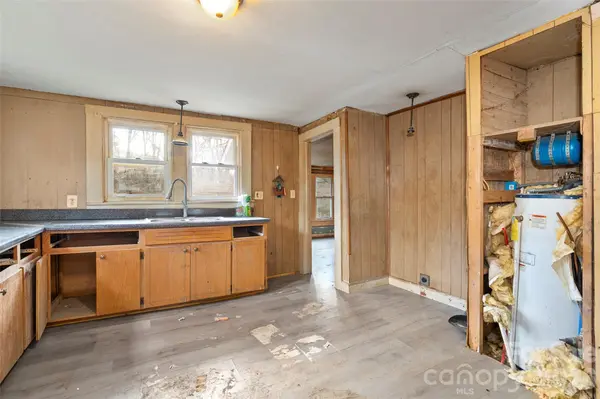 75 Travis ST, Clyde, NC 28721