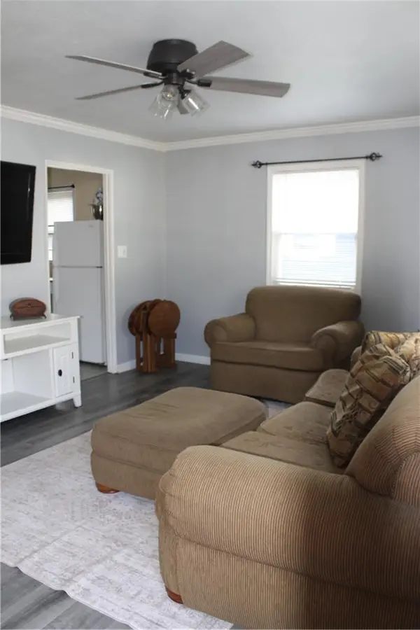 2409 NE Pursell RD, Gladstone, MO 64118