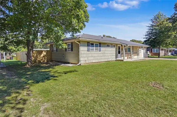 315 E Monroe AVE, Garnett, KS 66032