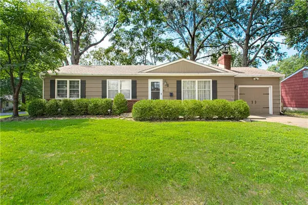 1 W 96TH TER, Kansas City, MO 64114