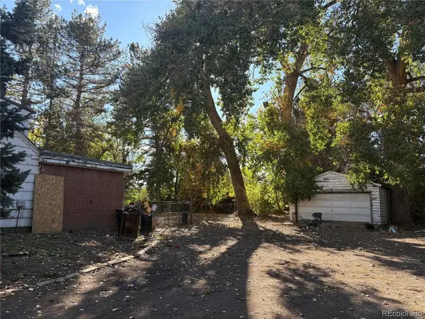 1051 Hover, Longmont, CO 80501