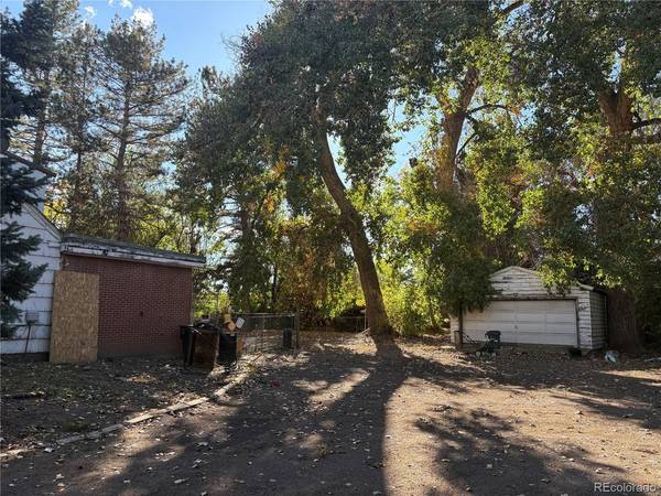 1051 Hover, Longmont, CO 80501