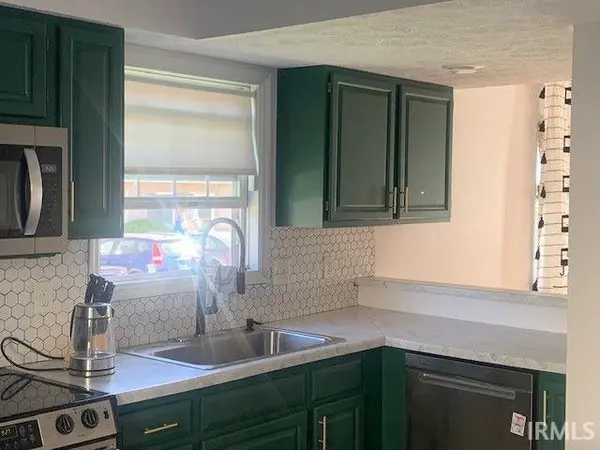 720 E Sherwood Hills DR, Bloomington, IN 47401