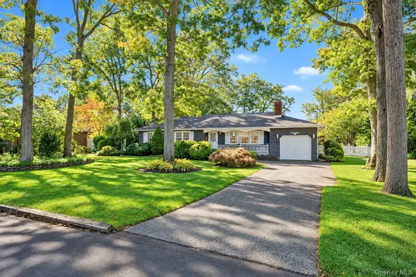2306 Pine AVE, Ronkonkoma, NY 11779
