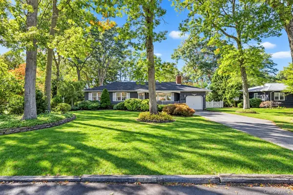 2306 Pine AVE, Ronkonkoma, NY 11779