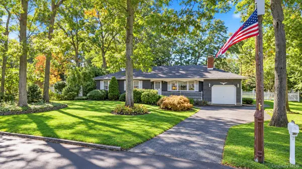 2306 Pine AVE, Ronkonkoma, NY 11779