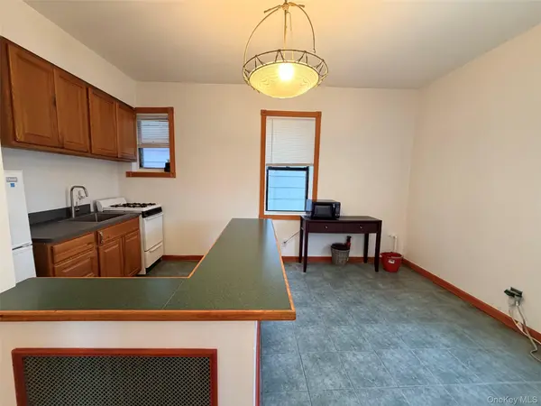 90 Main ST ##2B, Mineola, NY 11501