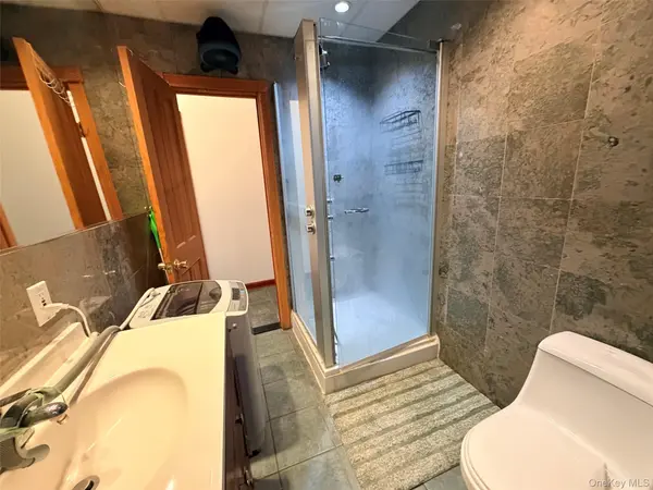 90 Main ST ##2B, Mineola, NY 11501