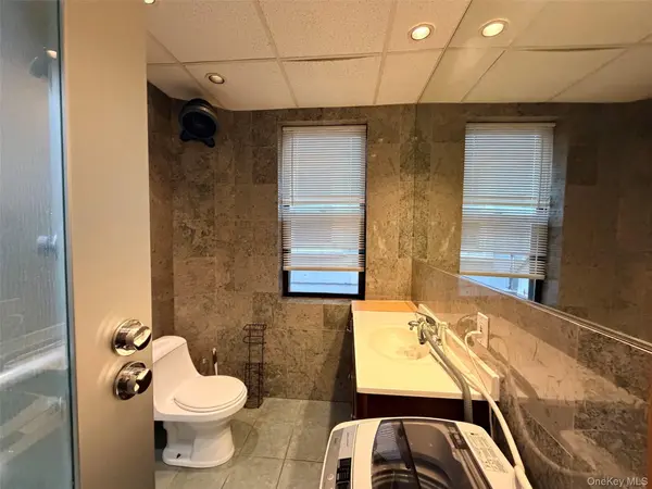 90 Main ST ##2B, Mineola, NY 11501