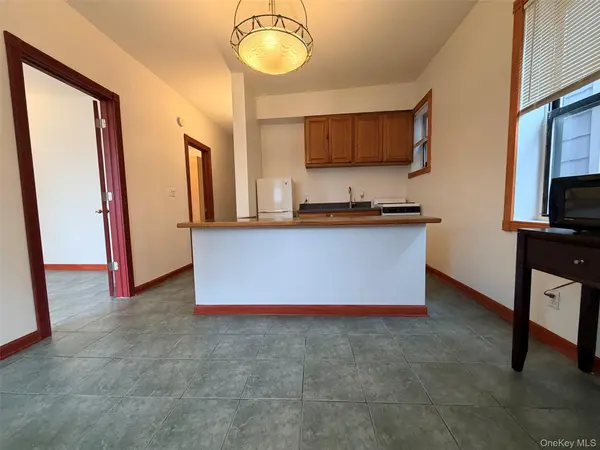 90 Main ST ##2B, Mineola, NY 11501