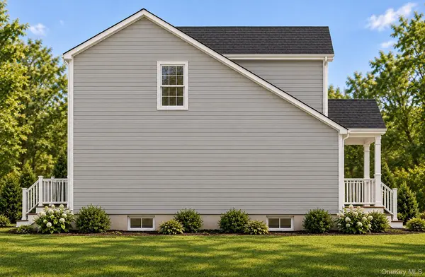 45 Leicester AVE, Ronkonkoma, NY 11779