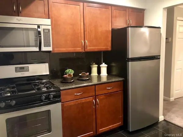 40 Country Club DR #26C, Coram, NY 11727