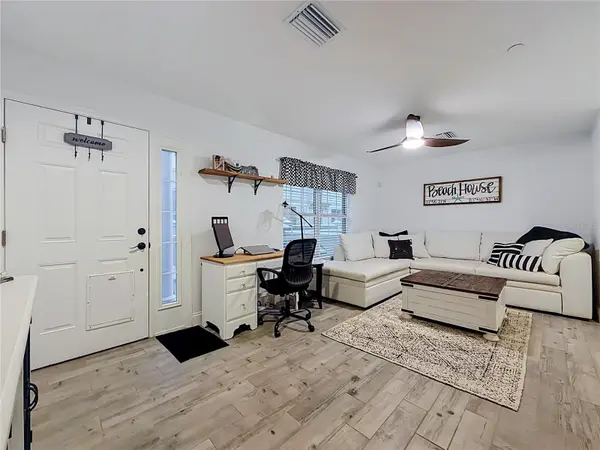 7211 101ST LN, Seminole, FL 33772