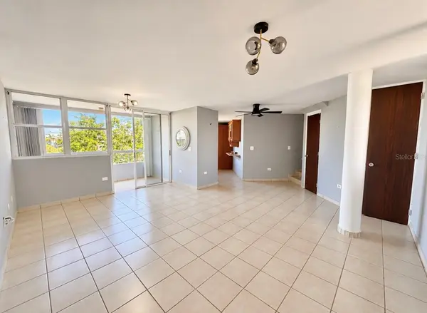 686 CHALETS DE LA PLAYA #10, Vega Baja, PR 00693