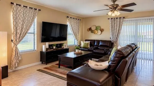 2921 CASABELLA DR, Kissimmee, FL 34744